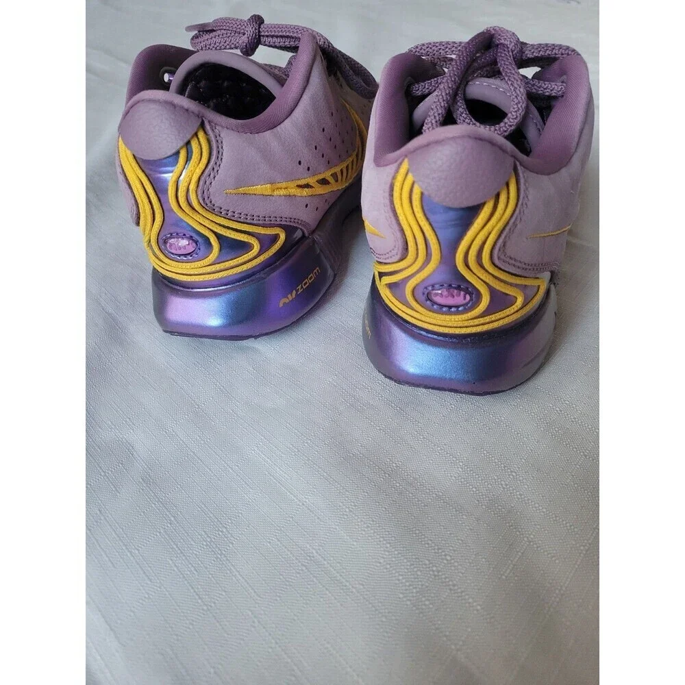 Nike LeBron James XXI Purple Rain Violet Dust Gold 4Y Basketball Shoes